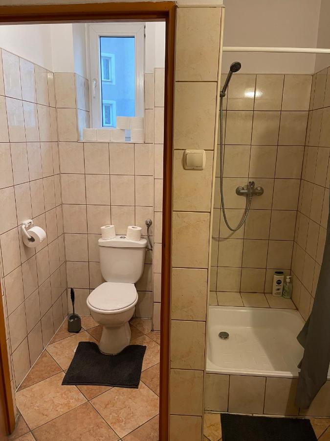 Apartamenty 650 Metrow Od Dworca Przemysl Ngoại thất bức ảnh